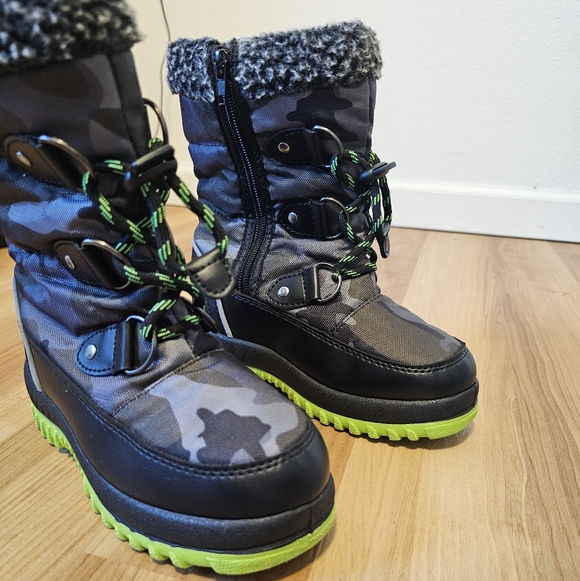 Dream Pairs Camouflage Winter  Snow Boots with Faux Fur Little Boys Size US 13 - Picture 4 of 7